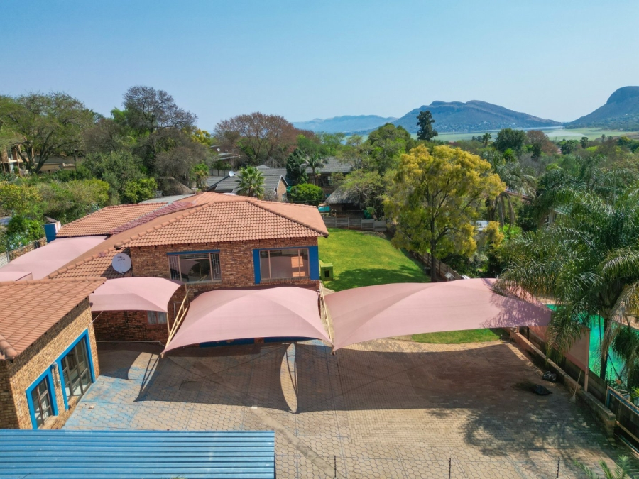 4 Bedroom Property for Sale in Ifafi North West
